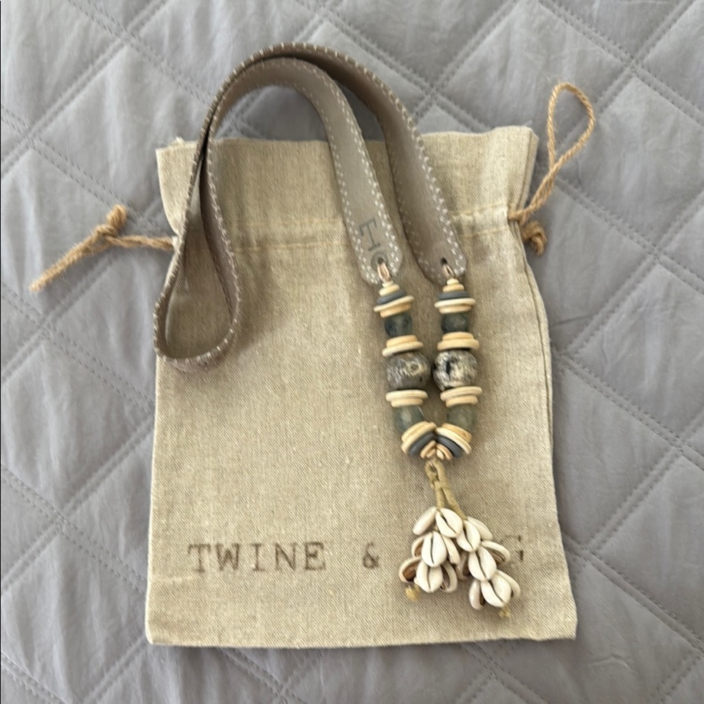 Twine & Twig Shell Necklace